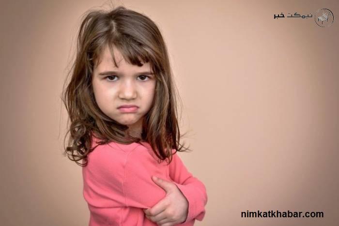 رفتار صحیح مقابل نق زدن کودکان + روش های پیشگیری از بهانه گیری کودک