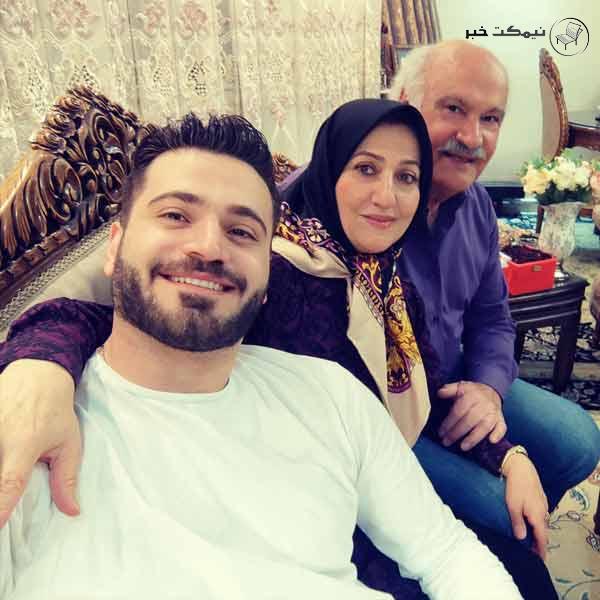 محمد خوشبخت در کنار خانواده