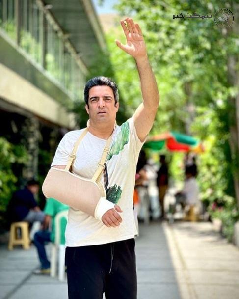 عکسی از منوچهر هادی کارگردان سرشناس سینما و تلویزیون که دچار حادثه شد