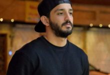 سینا ساعی در کنار دختر ایرج طهماسب