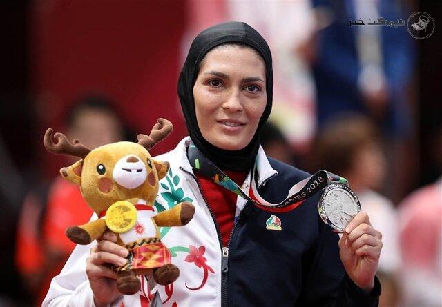 ماجرای خودزنی الهه منصوریان با چاقو ماجرای خودزنی الهه منصوریان با چاقو