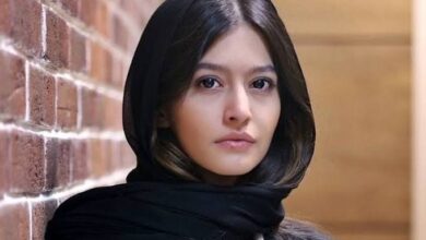 حضور پردیس احمدیه در مراسم تشییع رهبر شهید انقلاب پردیس احمدیه در مراسم تشییع رهبر شهید انقلاب