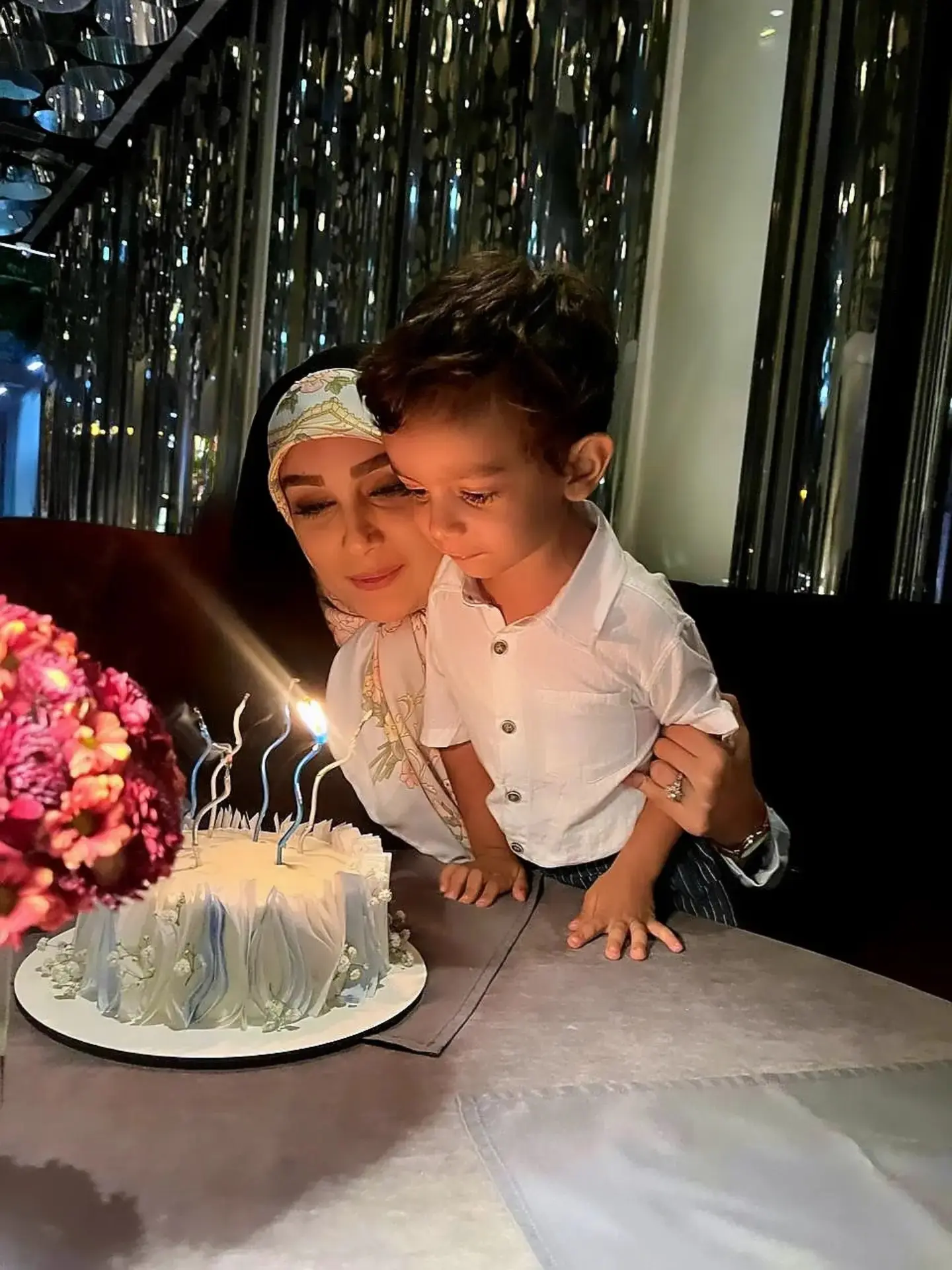 عکس جشن تولد مژده خنجری مجری صداوسیما